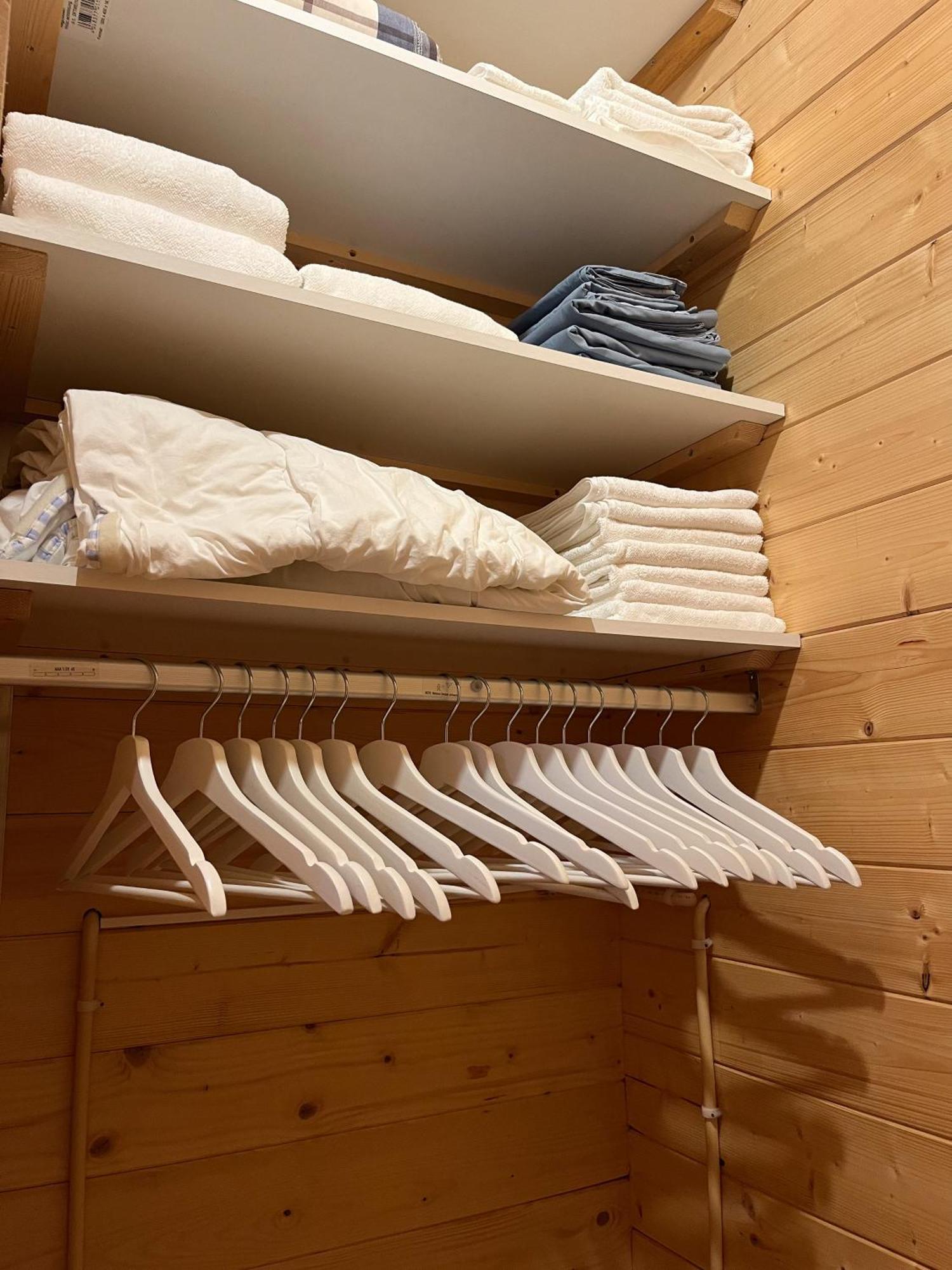 Luxe En Ruim Chalet Met Airco Bij Leekstermeer Matsloot Luaran gambar