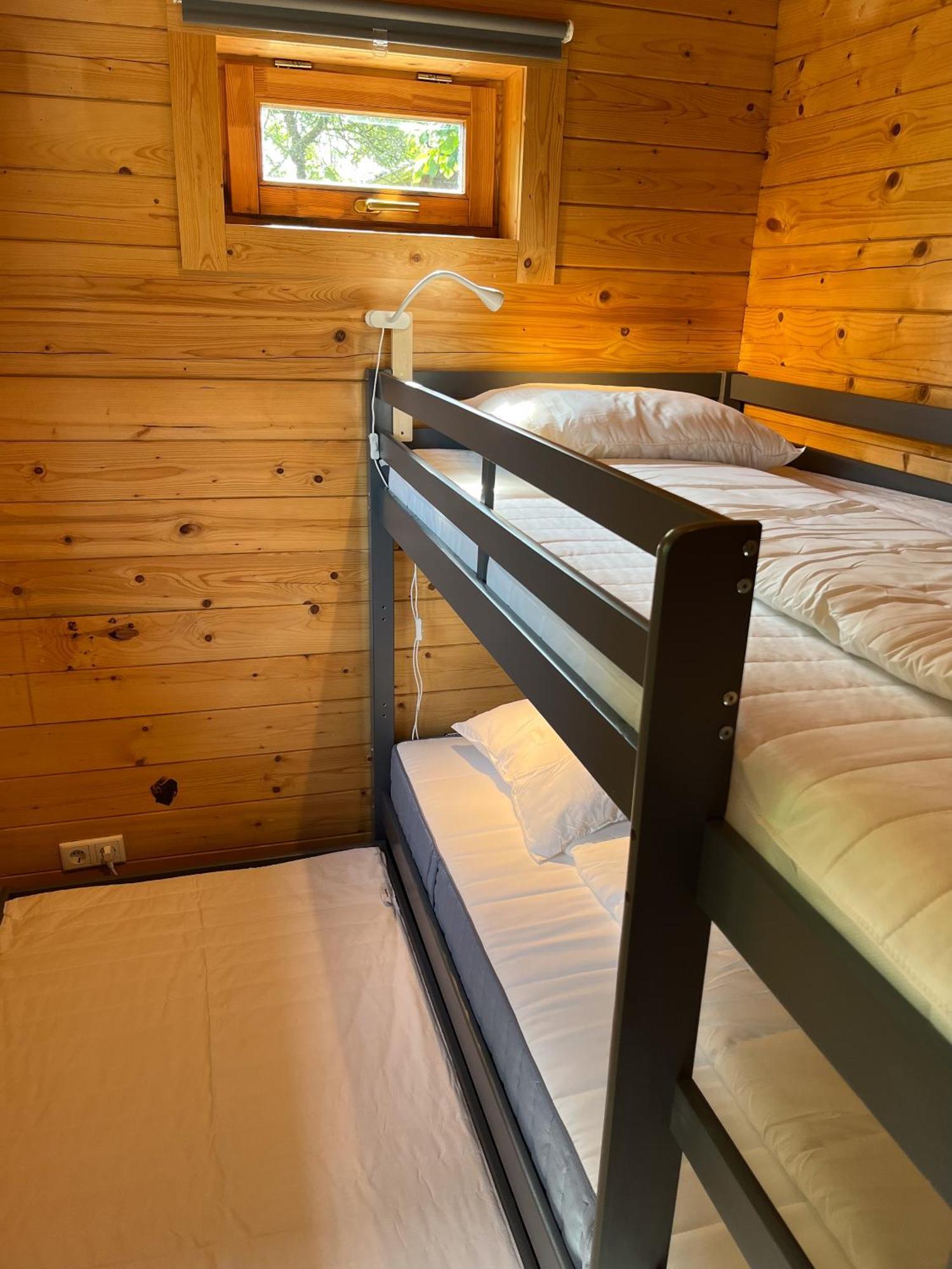 Luxe En Ruim Chalet Met Airco Bij Leekstermeer Matsloot Luaran gambar