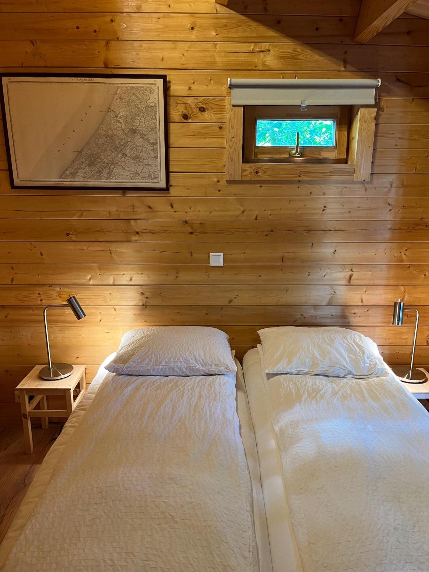 Luxe En Ruim Chalet Met Airco Bij Leekstermeer Matsloot Luaran gambar