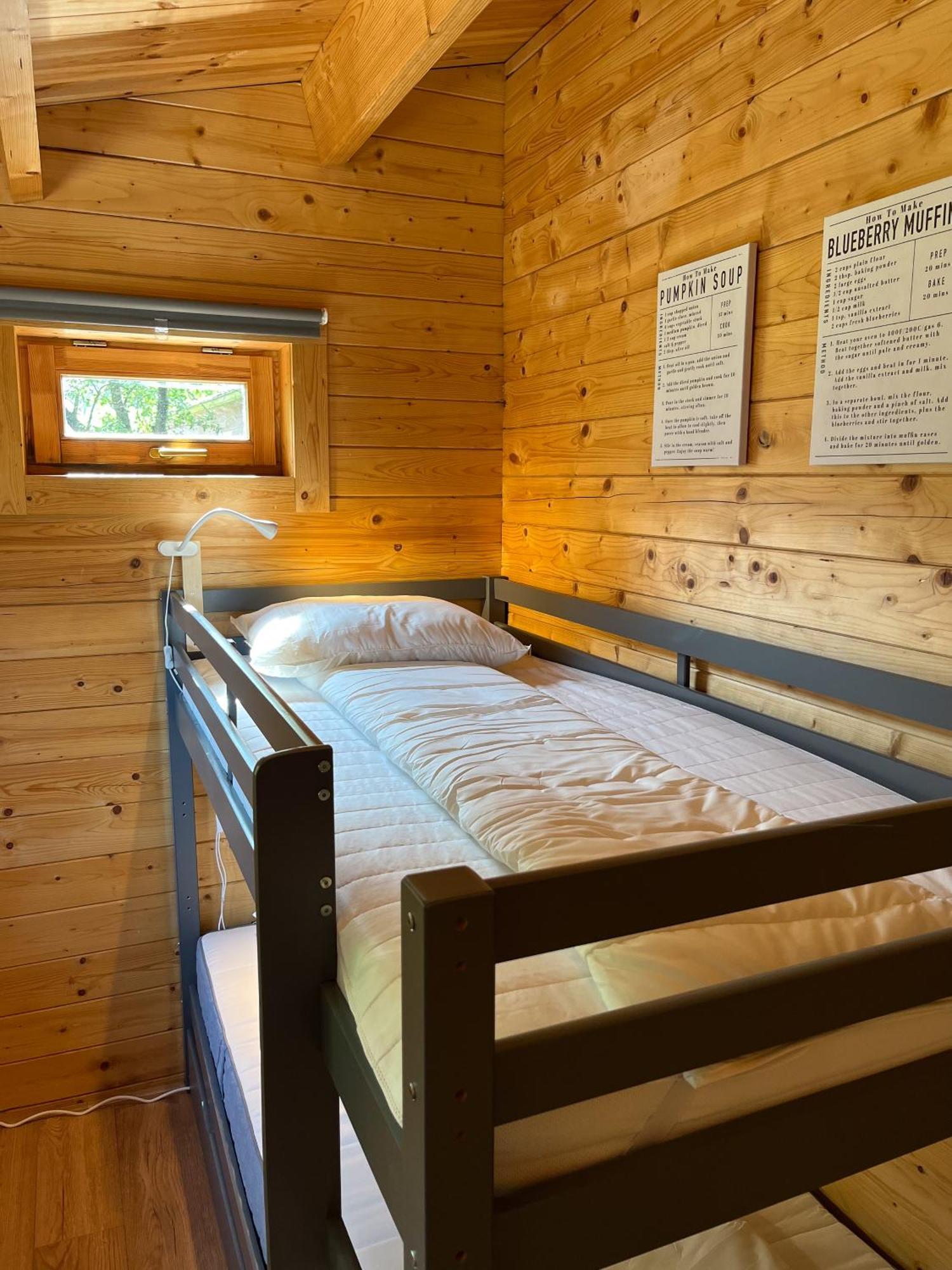 Luxe En Ruim Chalet Met Airco Bij Leekstermeer Matsloot Luaran gambar